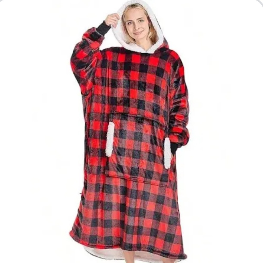 SHEIN Red and Black Plaid Hooded Robe